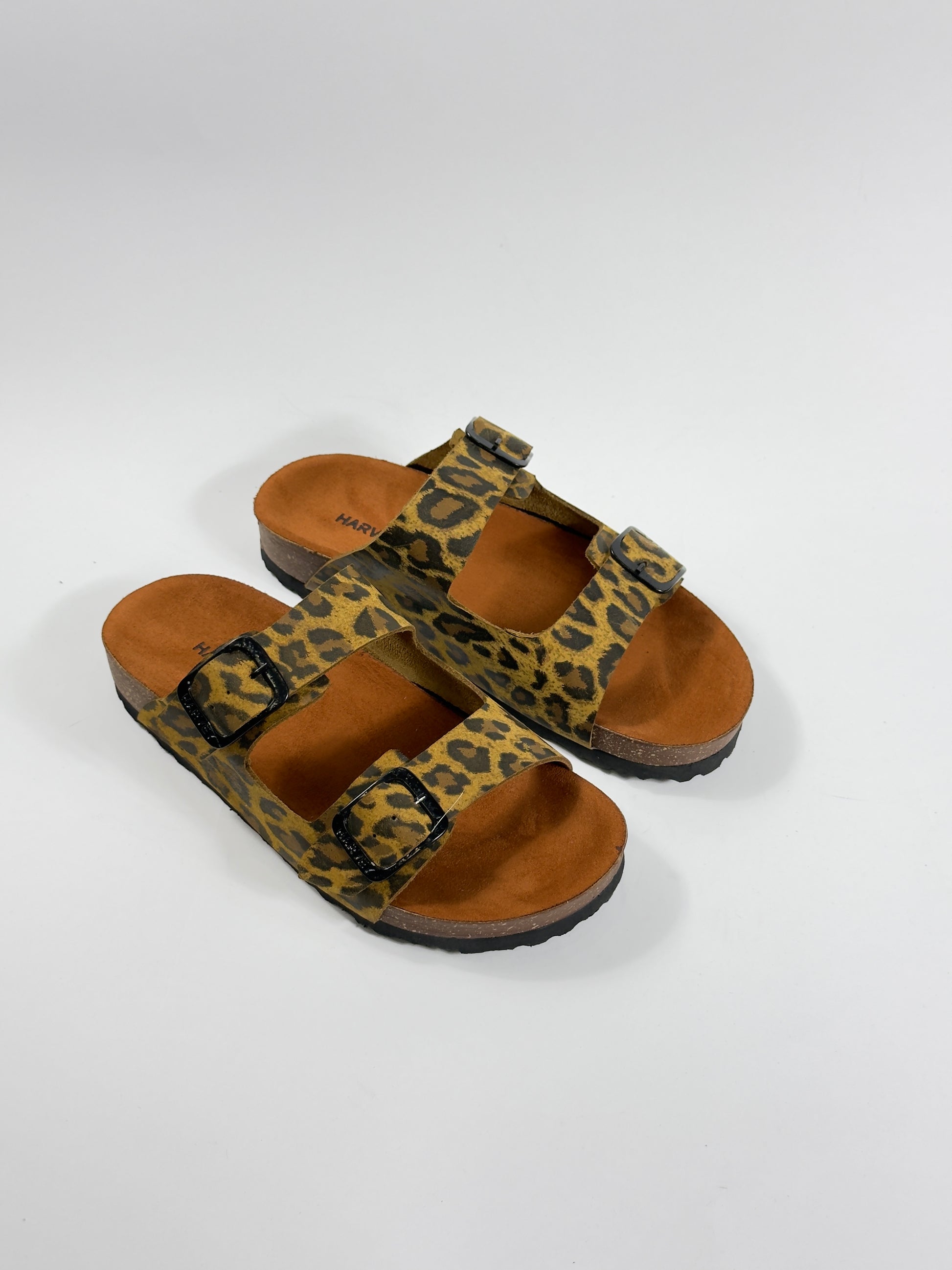 GOLDEN LEOPARD