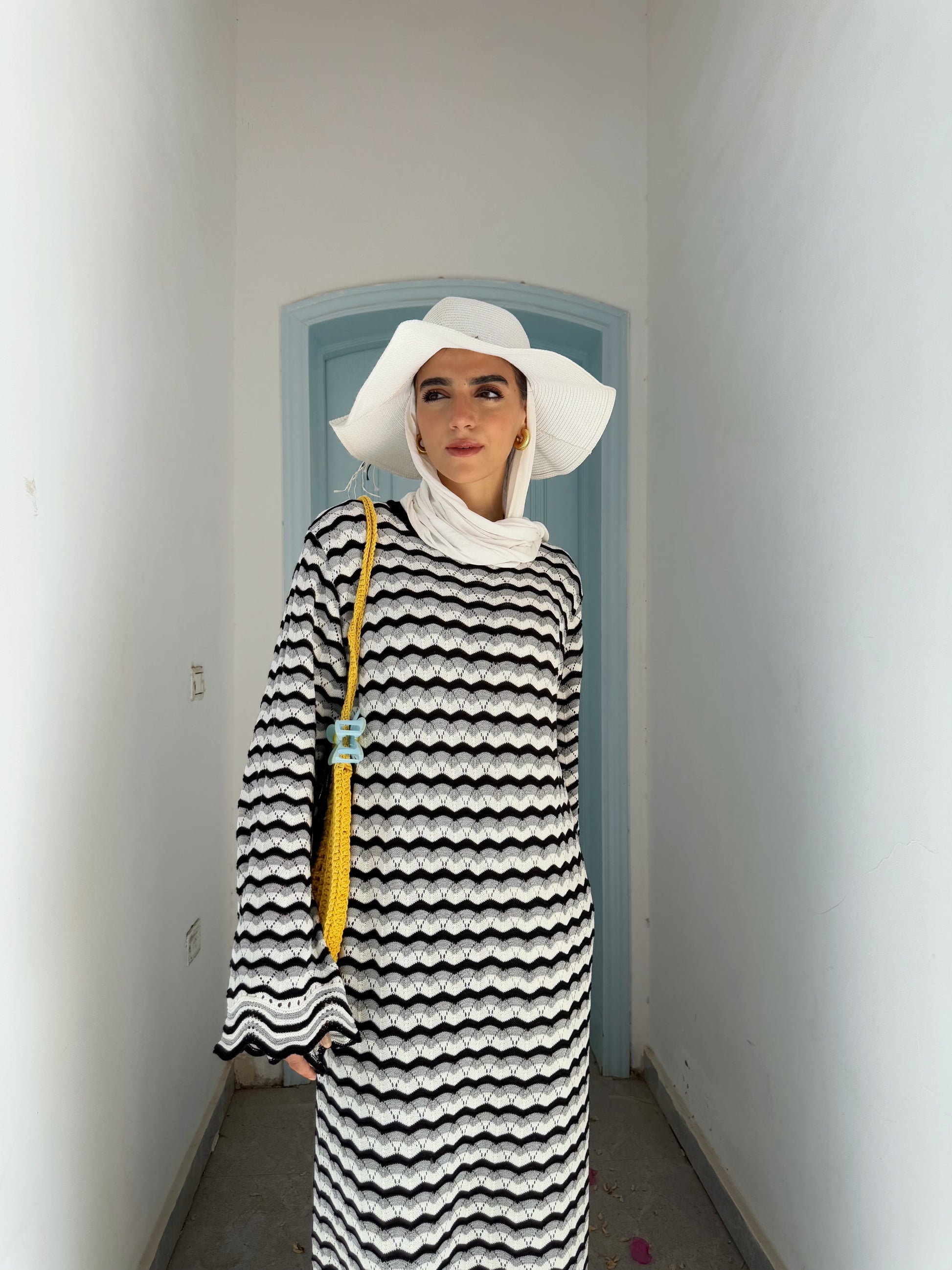 WAVES KNIT DRESS - BLACK