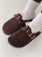 High Fur clogs ( Brown )