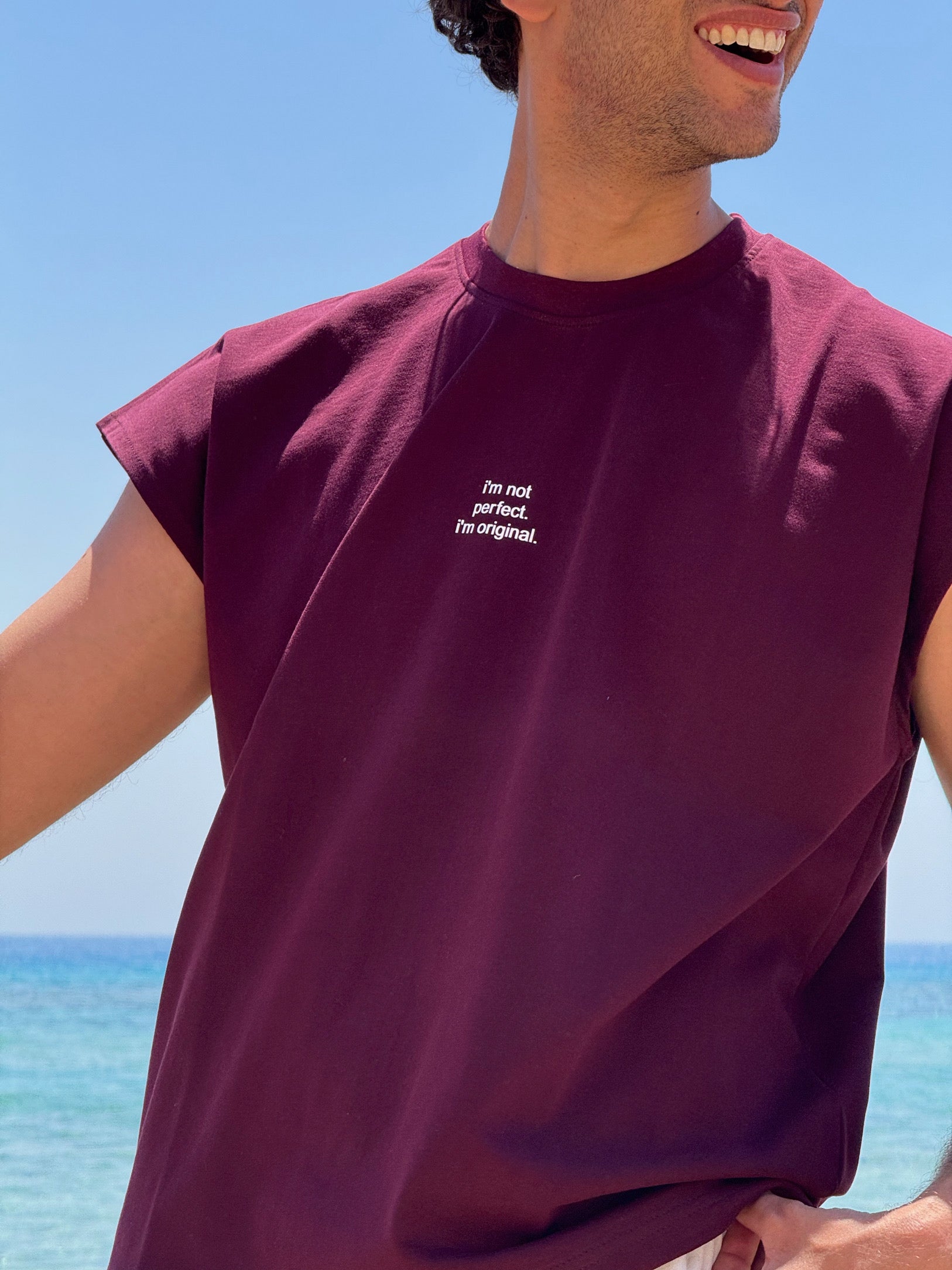 NOT PERFECT TEE - BURGUNDY