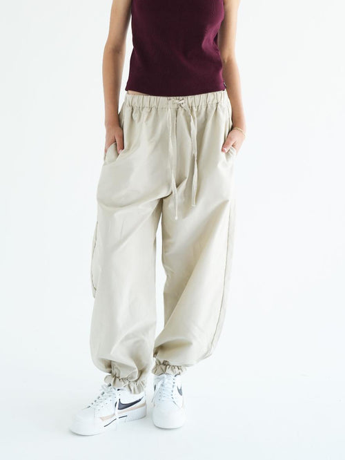 AIRY BALLON PANTS - BEIGE