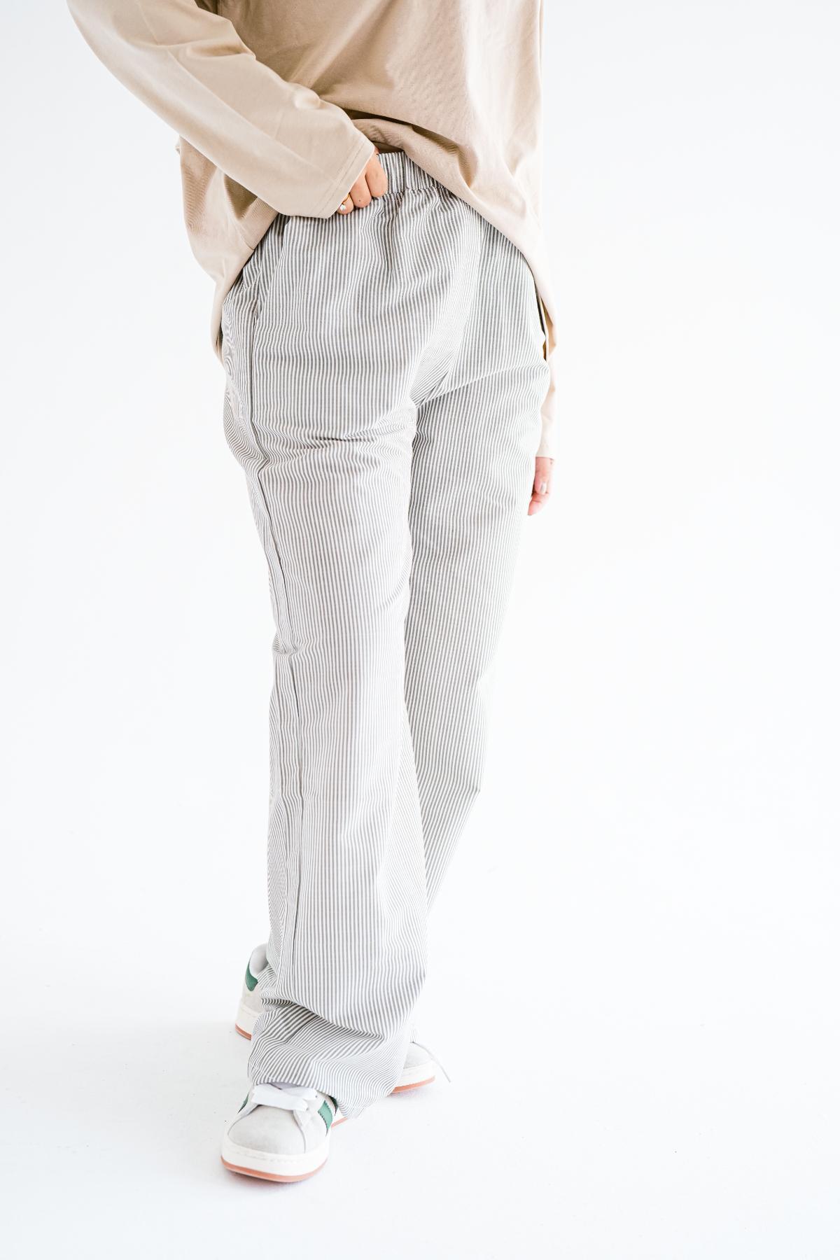 STRIPPED PANTS - GREY