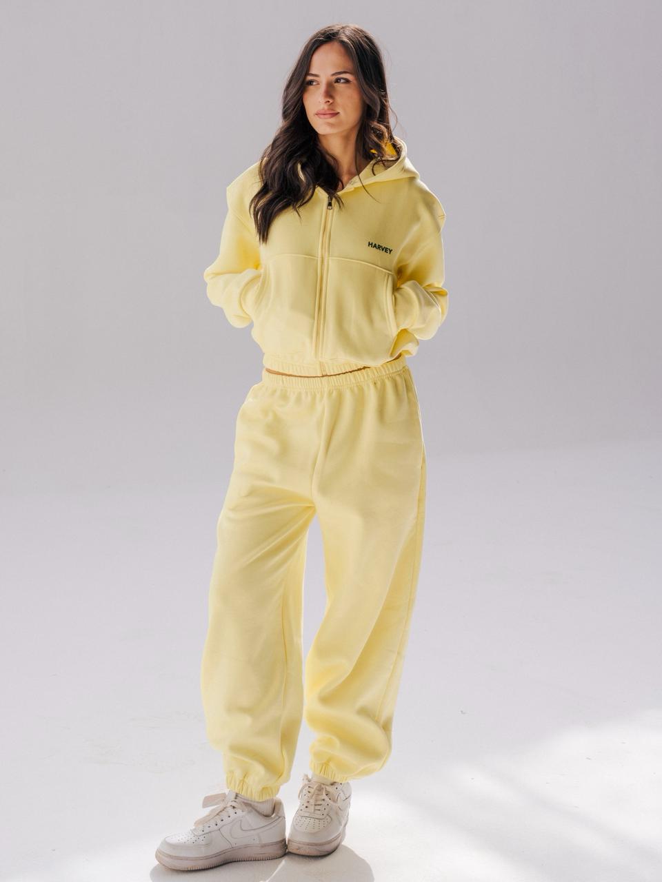 SOFT CROPPED SET - LIGHT YELLOW